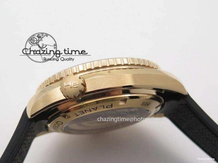 0112 Bright Planet Ocean Professional Rose Gold Liquid Metal V6F 45mm on Black Rubber Strap A 8287